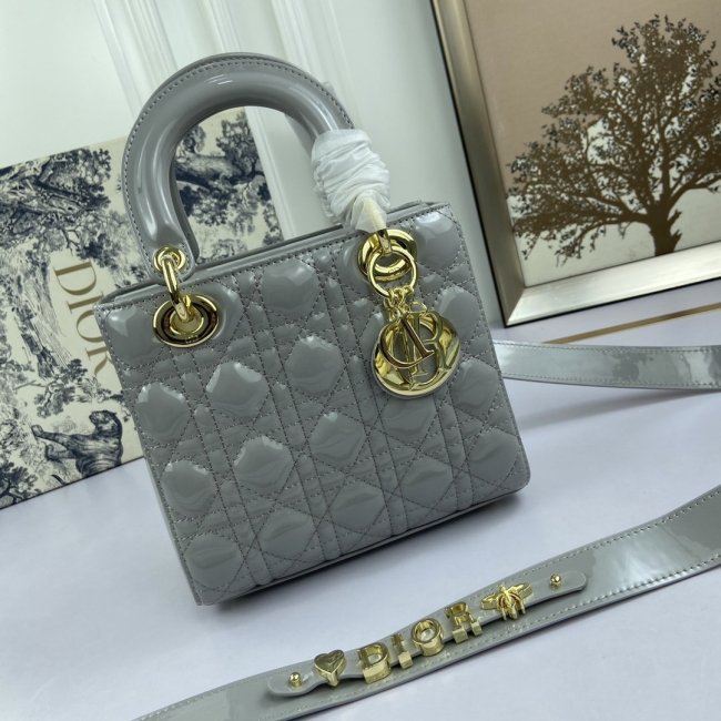 2020SS新作 Dior ディオール レディースハンドバックスーパーコピー
