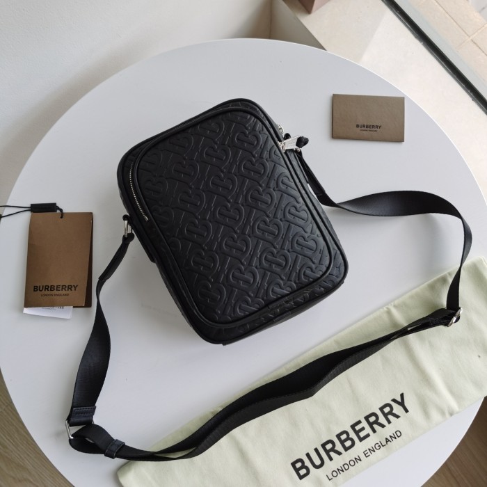 2020SS新作 Burberry バーバリー メンズ ショルダーバック スーパーコピー
