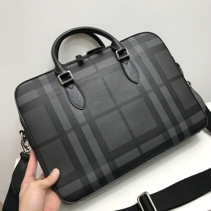 2020SS新作 Burberry バーバリー メンズ ハンドバックスーパーコピー