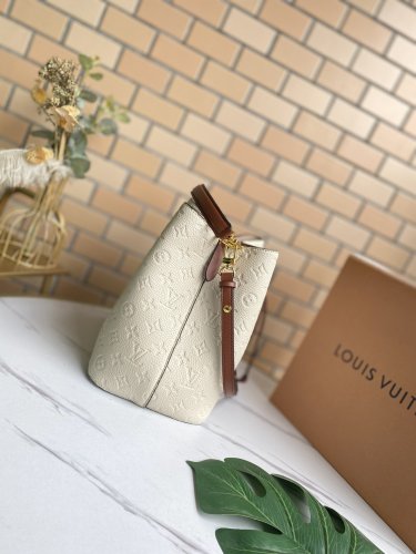 202103新作 Louis Vuitton ルイヴィトン ショルダーバッグスーパーコピー