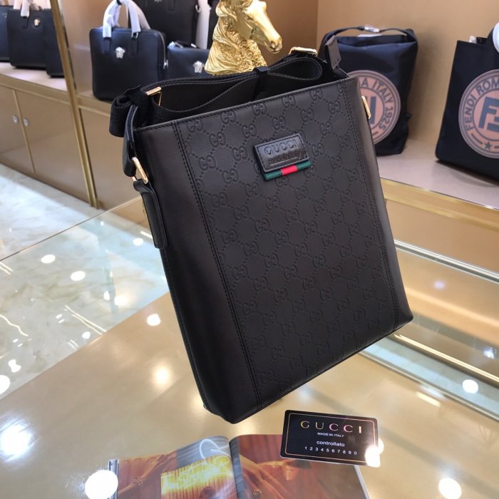 2020SS新作 Gucci グッチ メンズ ショルダーバックスーパーコピー