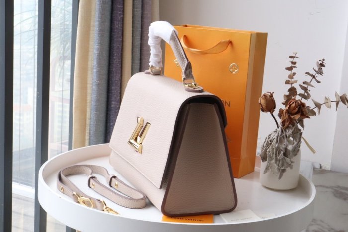 2021SS新作 Louis Vuitton ルイヴィトン レディース ショルダーバック スーパーコピー