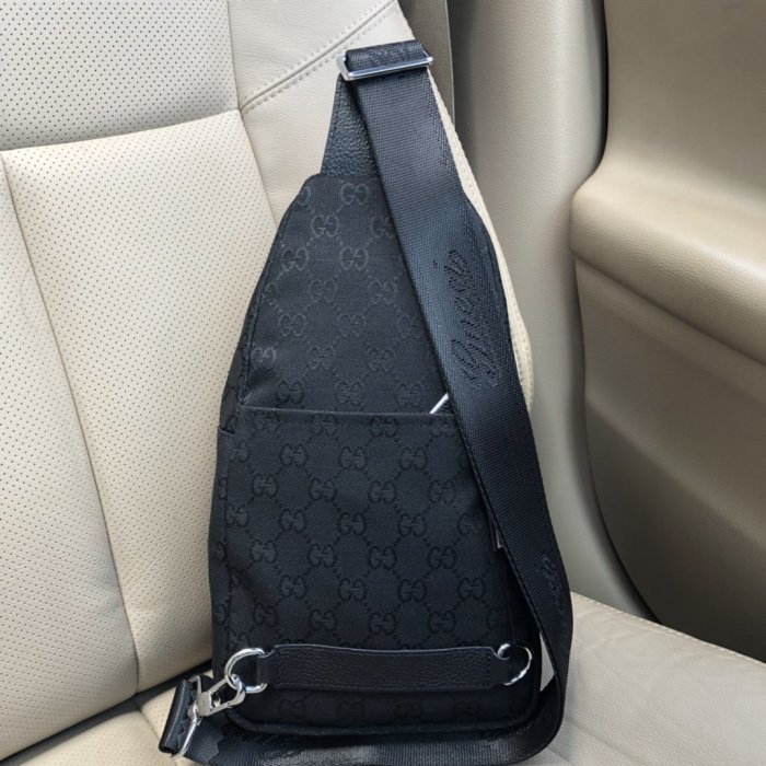 2020SS新作 Gucci グッチ メンズ ショルダーバックスーパーコピー