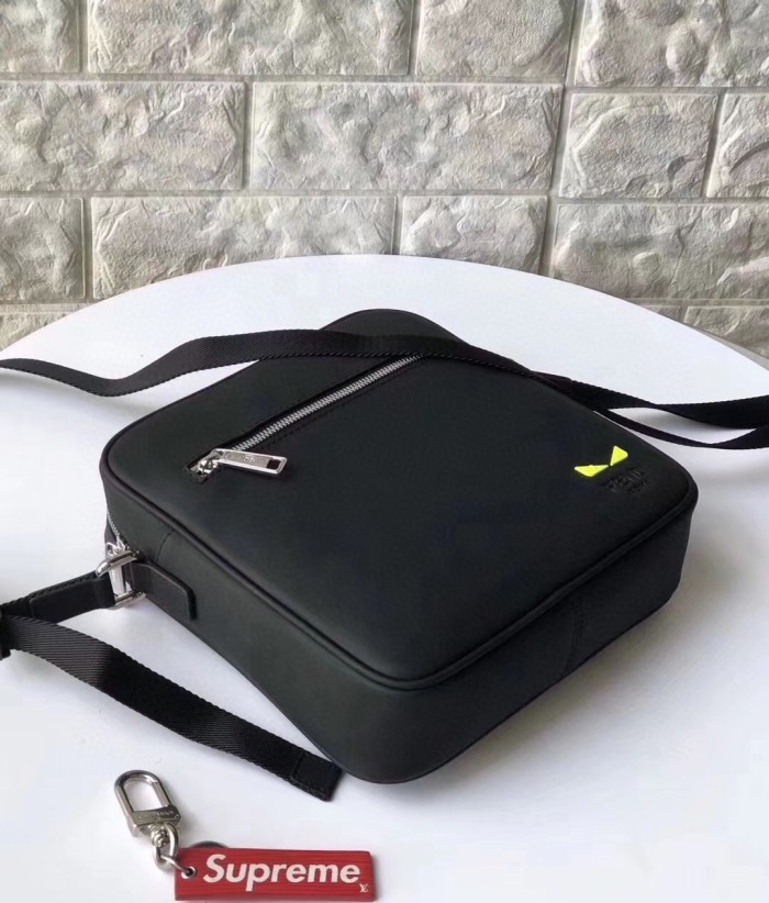 2020SS新作 FENDI フェンディ ショルダーバック スーパーコピー
