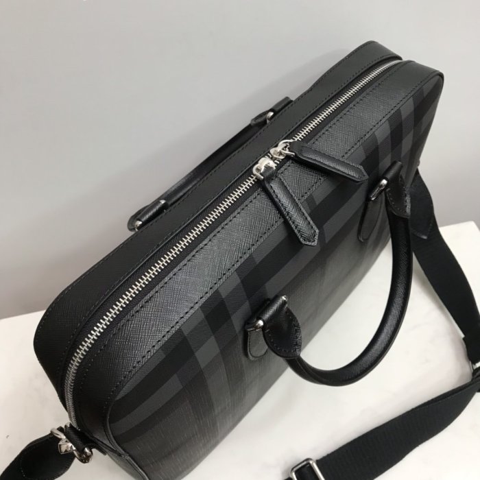 2020SS新作 Burberry バーバリー メンズ ハンドバックスーパーコピー