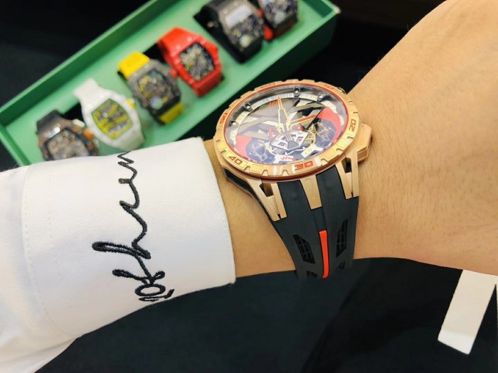 2020SS新作ROGER DUBUISロジェデュブイメンズ時計 スーパーコピー