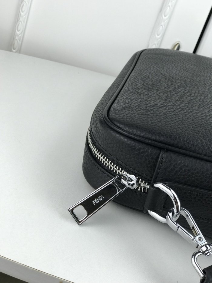 2021SS新作 FENDI フェンディ ショルダーバック スーパーコピー