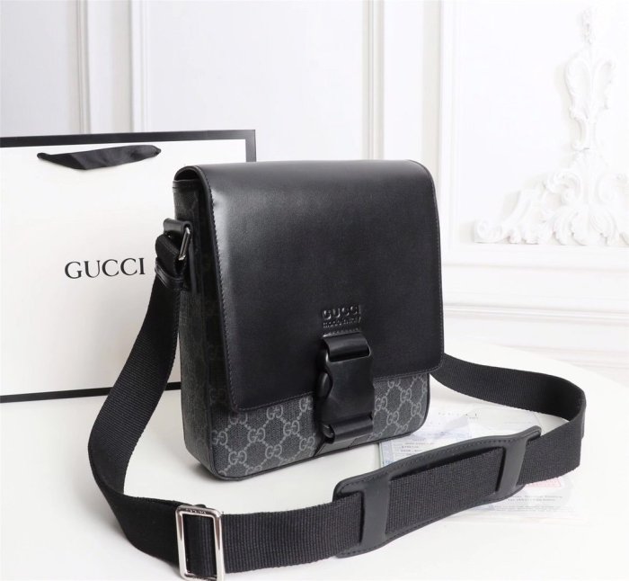 202103SS新作 Gucci グッチ メンズ ショルダーバックスーパーコピー