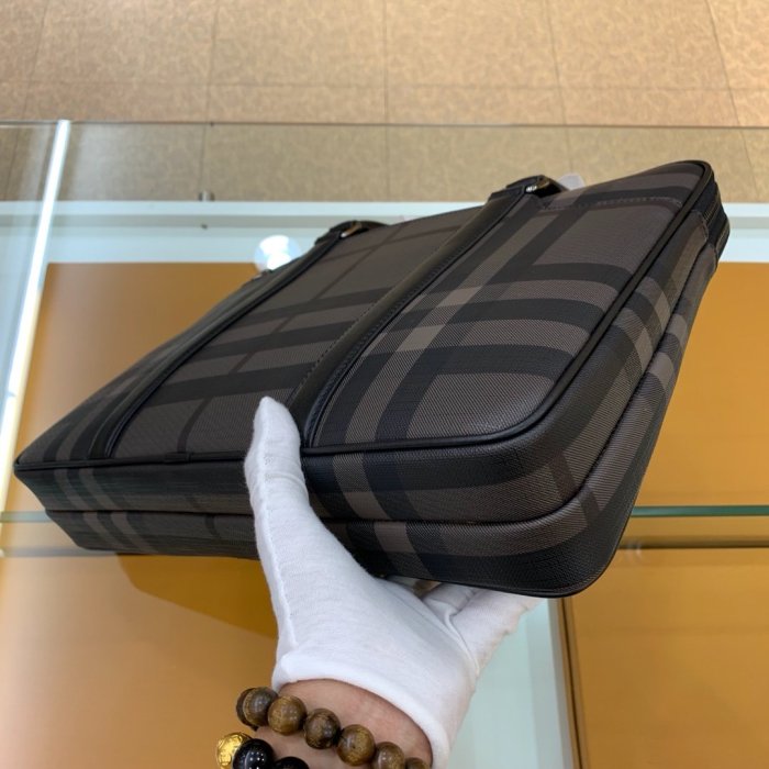 2021SS新作 Burberry バーバリー メンズ ハンドバックスーパーコピー