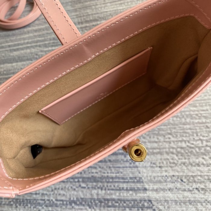 2021SS新作Gucci グッチ レディースショルダーバッグスーパーコピー