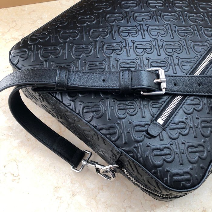 2020SS新作 Burberry バーバリー メンズ ハンドバックスーパーコピー