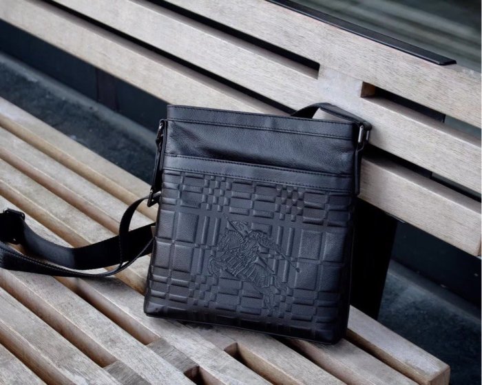 2020SS新作 Burberry バーバリー メンズ ショルダーバック スーパーコピー