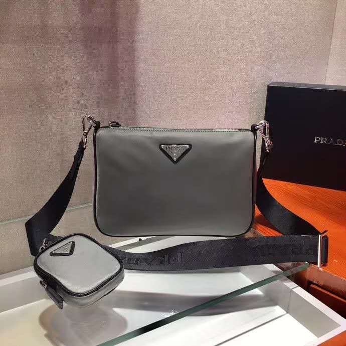 2021SS新作 メンズ Prada プラダショルダーバッグスーパーコピー