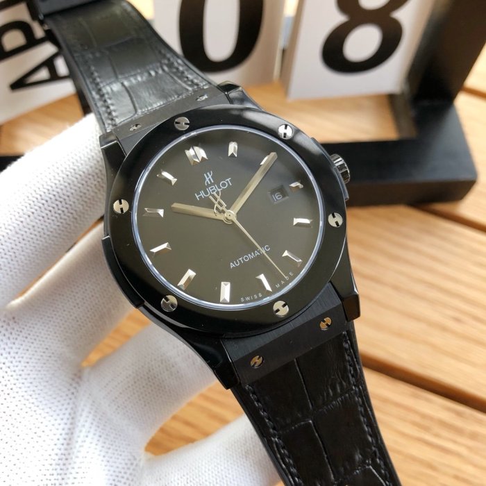 2020SS新作HUBLOT ウブロメンズ時計 スーパーコピー 7色