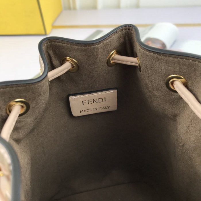 2020SS新作 FENDI フェンディ レディース ショルダーバック スーパーコピー