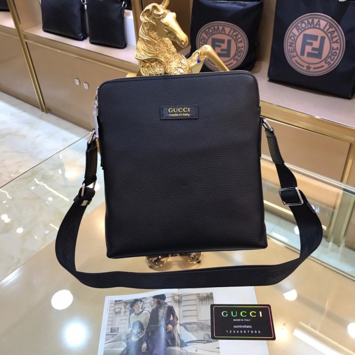 2020SS新作 Gucci グッチ メンズ ショルダーバックスーパーコピー