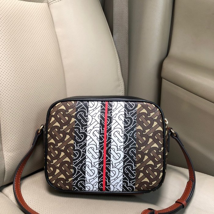 202103SS新作 Burberry バーバリー メンズ ショルダーバック スーパーコピー