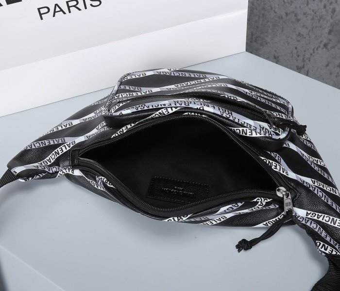 2020SS新作 Balenciaga バレンシアガ メンズ ショルダーバック スーパーコピー