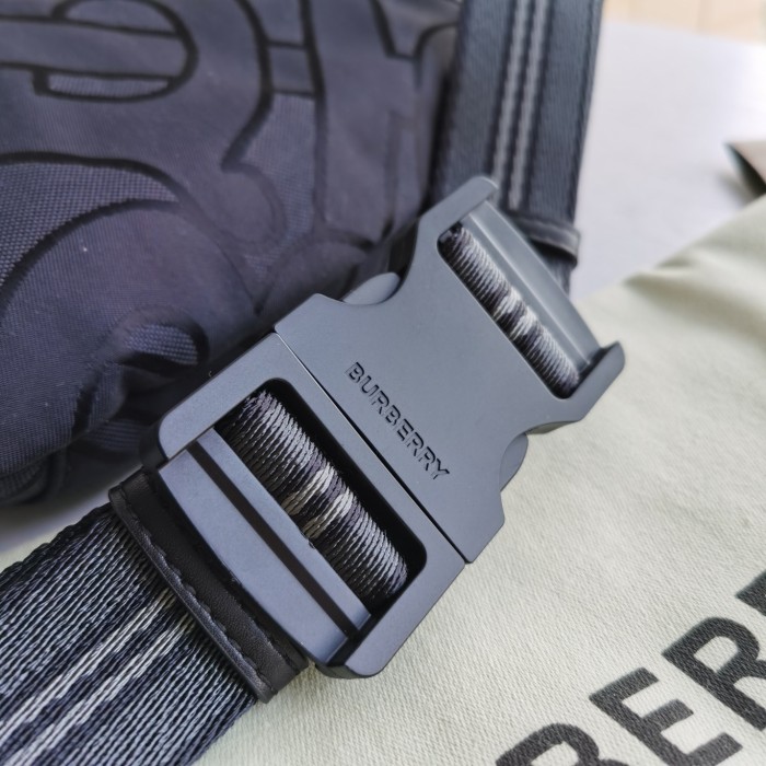 2020SS新作 Burberry バーバリー メンズ ショルダーバック スーパーコピー
