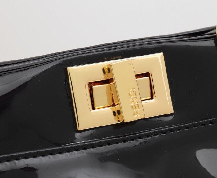 2020SS新作 FENDI フェンディ レディース ショルダーバック スーパーコピー