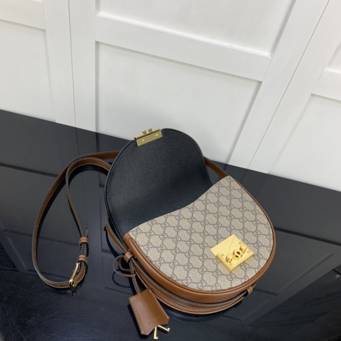 2021SS新作Gucci グッチ レディースショルダーバッグスーパーコピー