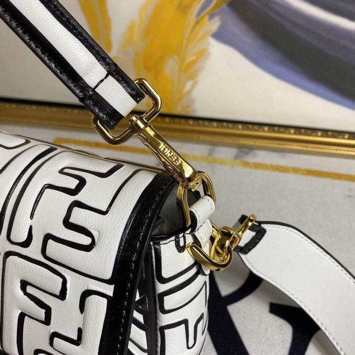 2020SS新作 FENDI フェンディ レディース ショルダーバック スーパーコピー