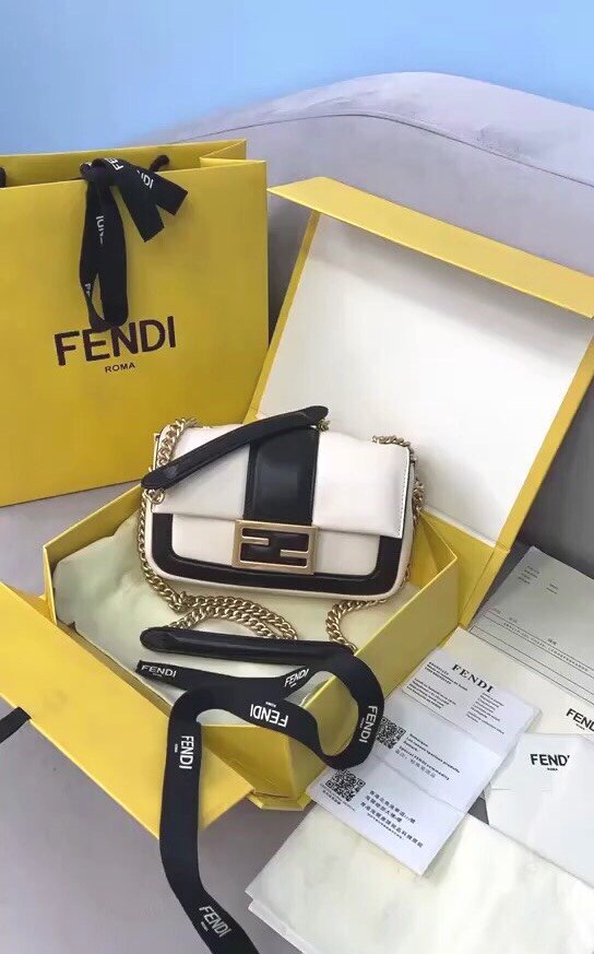 2021SS新作 FENDI フェンディ レディースショルダーバックスーパーコピー