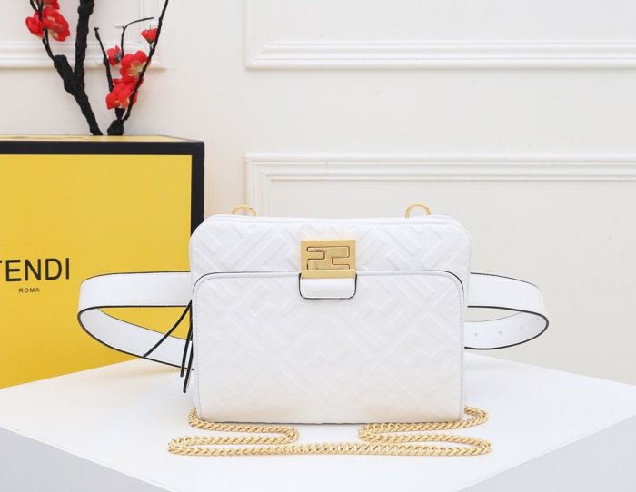 2020SS新作 FENDI フェンディ レディース ショルダーバック スーパーコピー