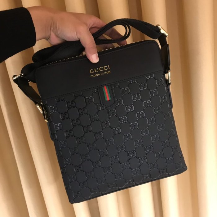 2020SS新作 Gucci グッチ メンズ ショルダーバックスーパーコピー