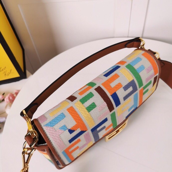 2020SS新作 FENDI フェンディ レディース ショルダーバック スーパーコピー