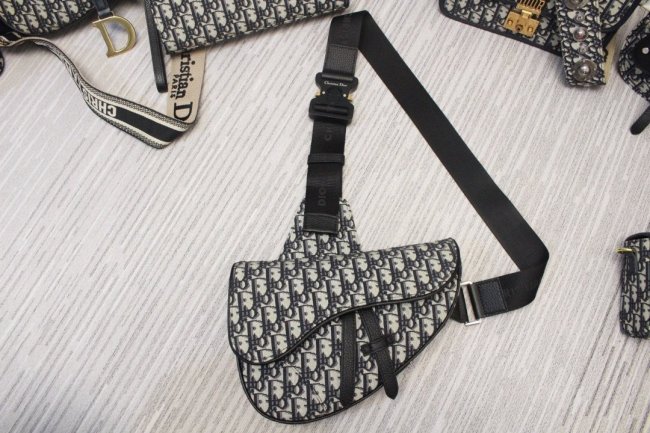 2020SS新作 Dior ディオール メンズ ショルダーバック スーパーコピー