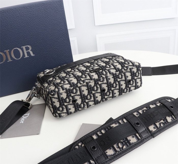 2021SS新作 Dior ディオール メンズ ショルダーバック スーパーコピー