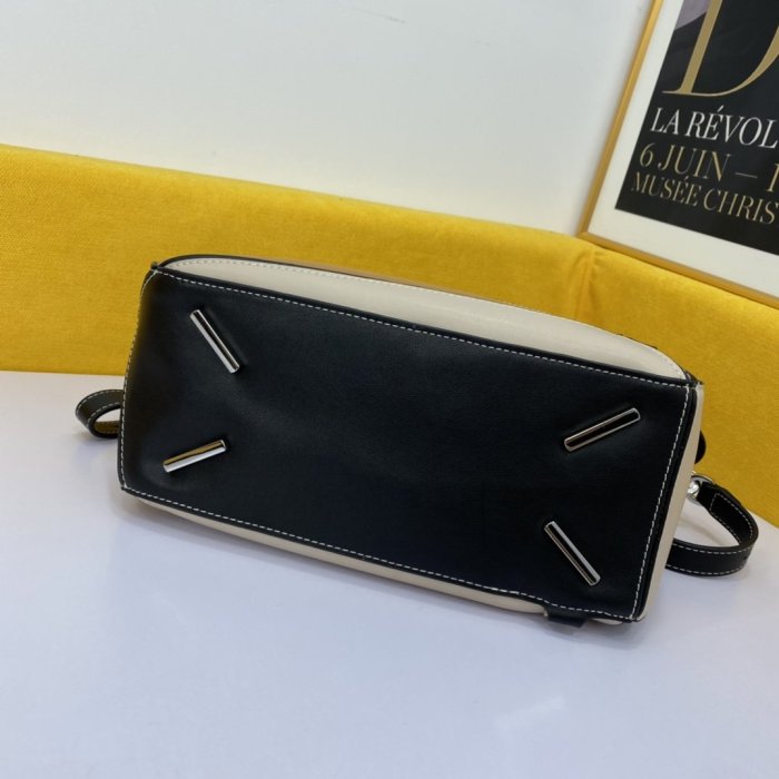 202106SS新作 LOEWE ロエベ レディース ショルダーバッグスーパーコピー