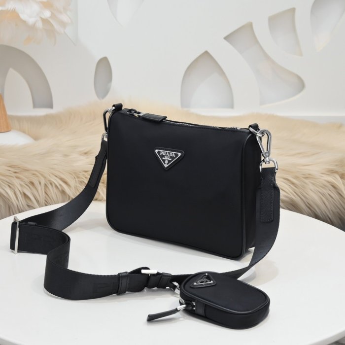 202105SS新作 Prada プラダ メンズ ショルダーバックスーパーコピー