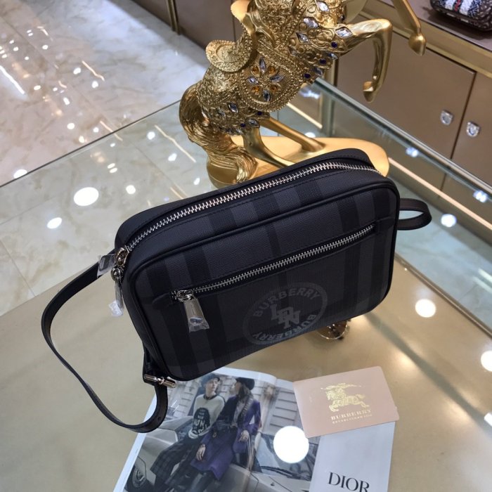 2020SS新作 Burberry バーバリー メンズ ショルダーバック スーパーコピー