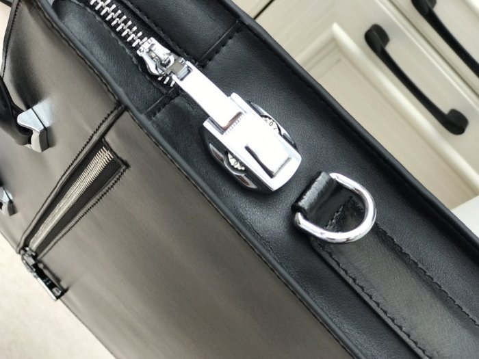 2021SS新作 メンズ Prada プラダ ハンドバックスーパーコピー