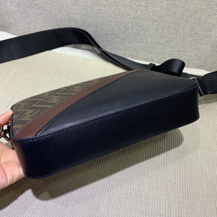 2021SS新作 FENDI フェンディ ショルダーバック スーパーコピー