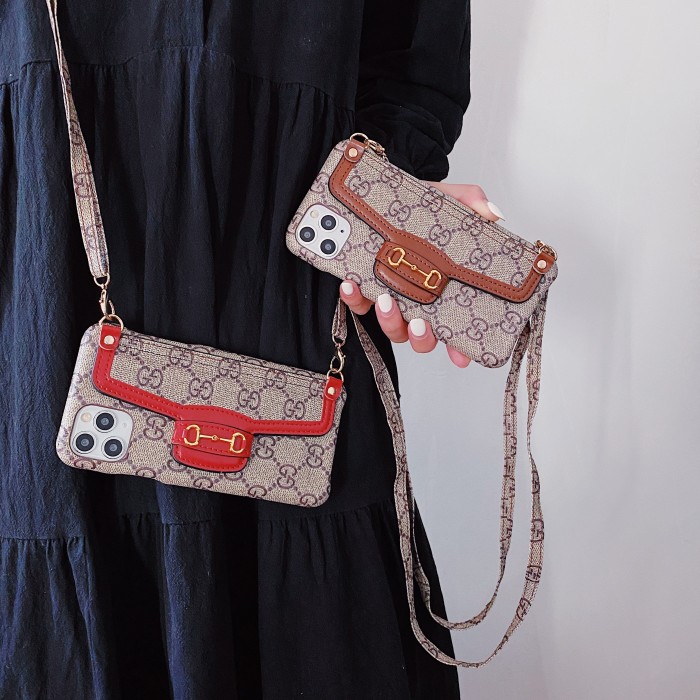 グッチ/Gucci ケース最新全機種11 Pro/11/Xs Max/Xr/XS/iPhone7/7P/8/8P/ 2色