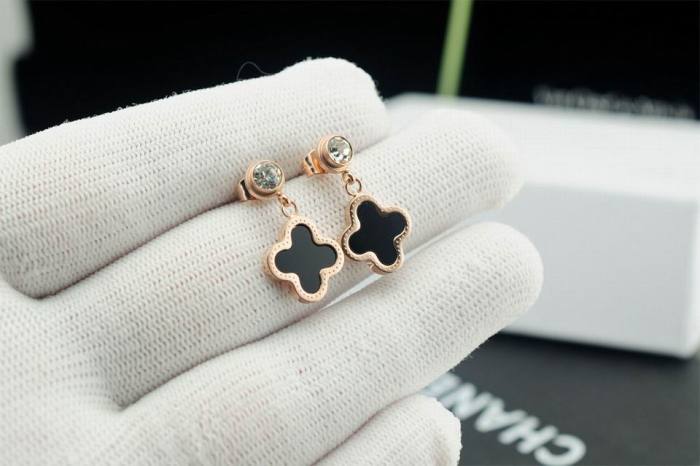 Van Cleef & Arpels ヴァン クリーフ＆アーペル イヤリング ピアス Van-201e
