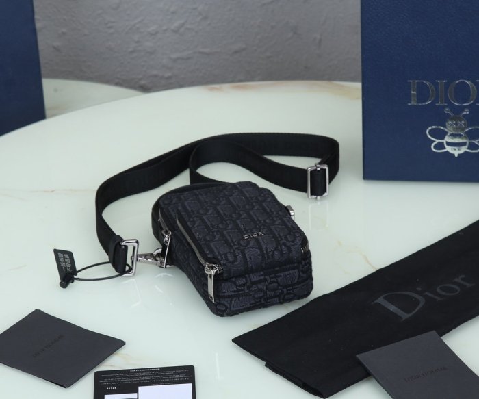 202103SS新作 Dior ディオール メンズ ショルダーバックスーパーコピー