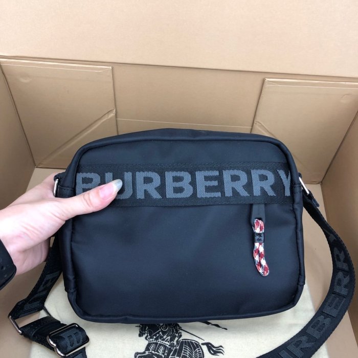 2021SS新作 Burberry バーバリー メンズ ショルダーバック スーパーコピー