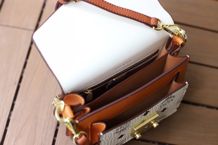 2020SS新作 MCM エムシーエム レディース ショルダーバック スーパーコピー