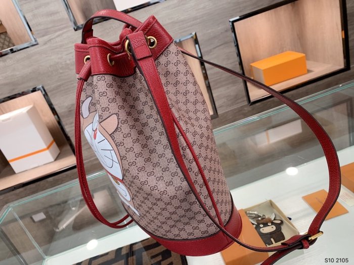 202103SS新作Gucci グッチ レディースショルダーバッグスーパーコピー