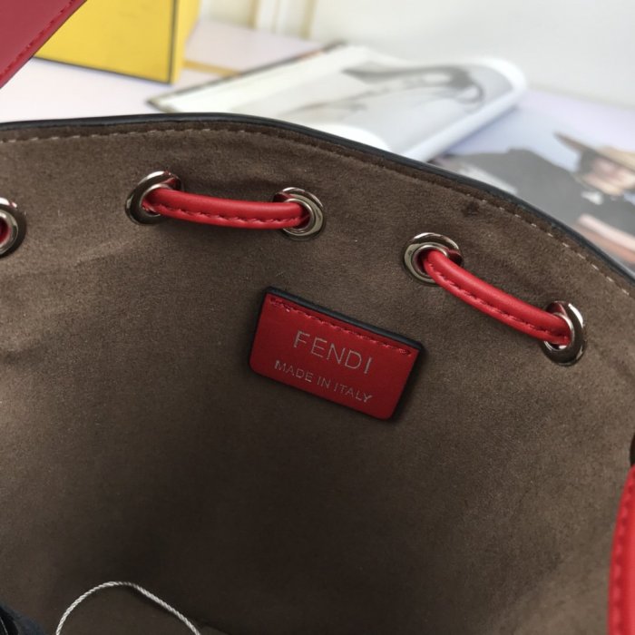 2020SS新作 FENDI フェンディ レディース ショルダーバック スーパーコピー