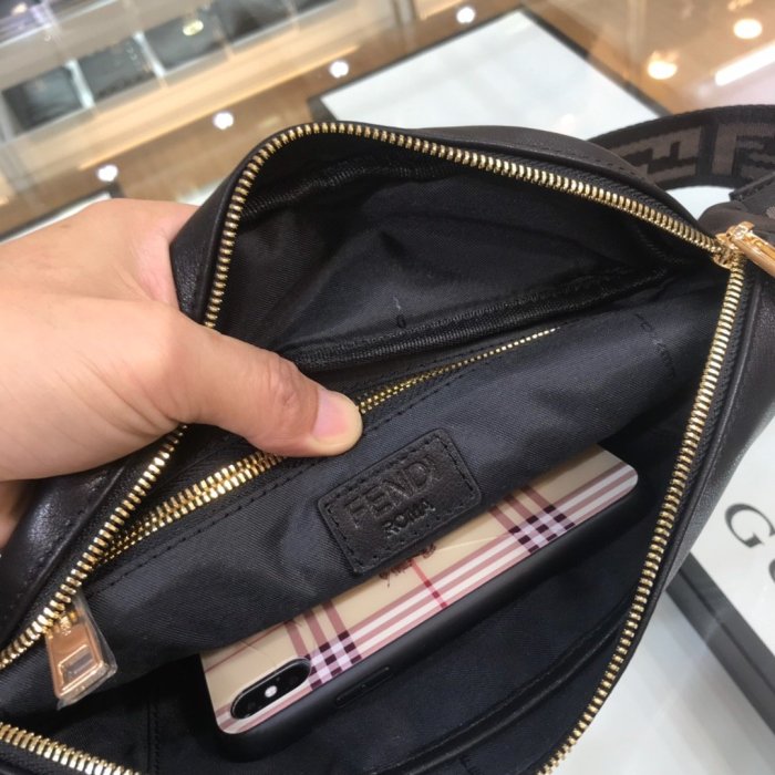 2020SS新作 FENDI フェンディ ショルダーバック スーパーコピー