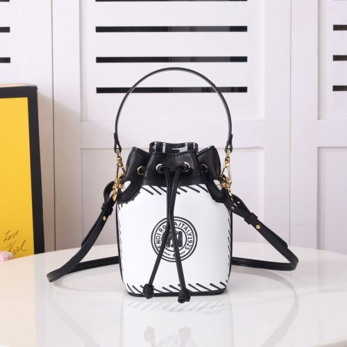 2020SS新作 FENDI フェンディ レディース ショルダーバック スーパーコピー