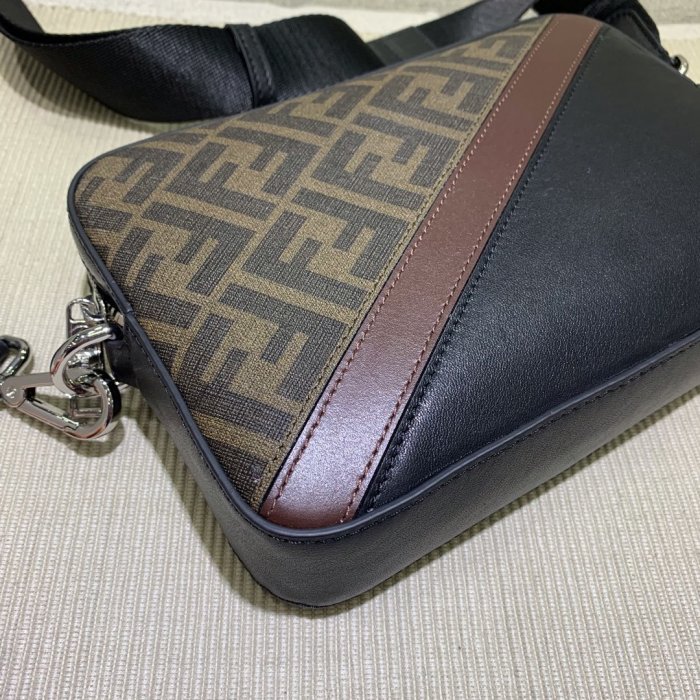 2020SS新作 FENDI フェンディ ショルダーバック スーパーコピー