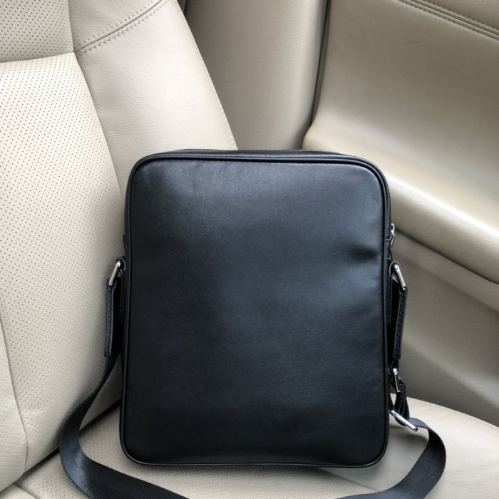 2020SS新作 FENDI フェンディ ショルダーバック スーパーコピー