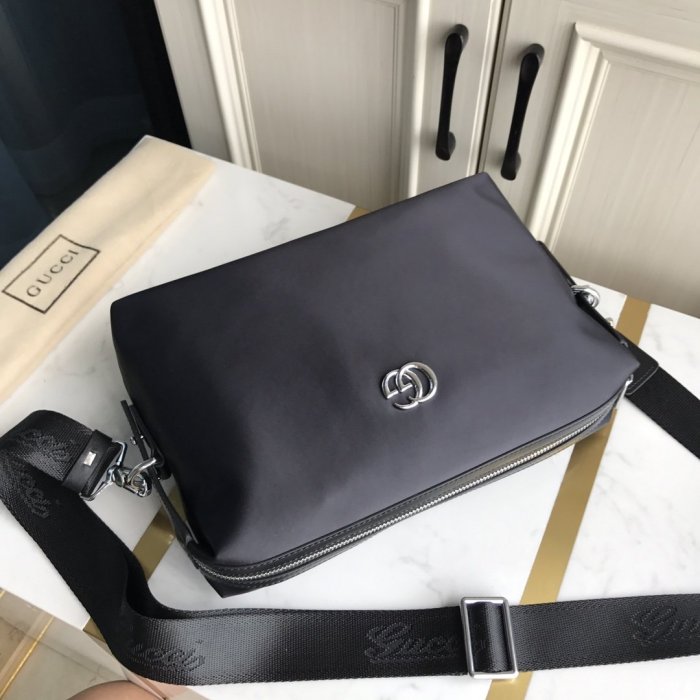 2021SS新作 Gucci グッチ メンズ ショルダーバックスーパーコピー