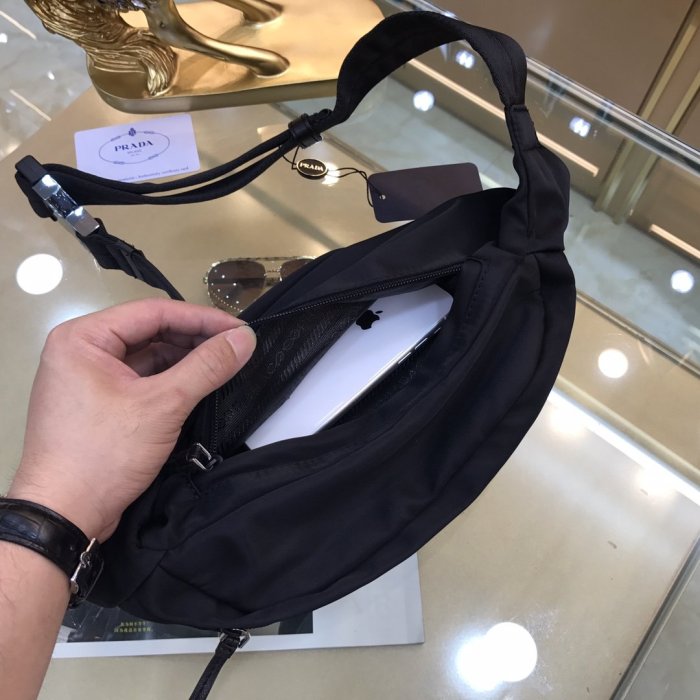 202103SS新作 メンズ Prada プラダ ショルダーバックスーパーコピー